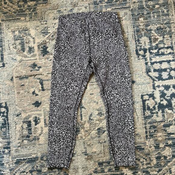 Lululemon InStill High-Rise Tight 25" - Picture 2 of 6